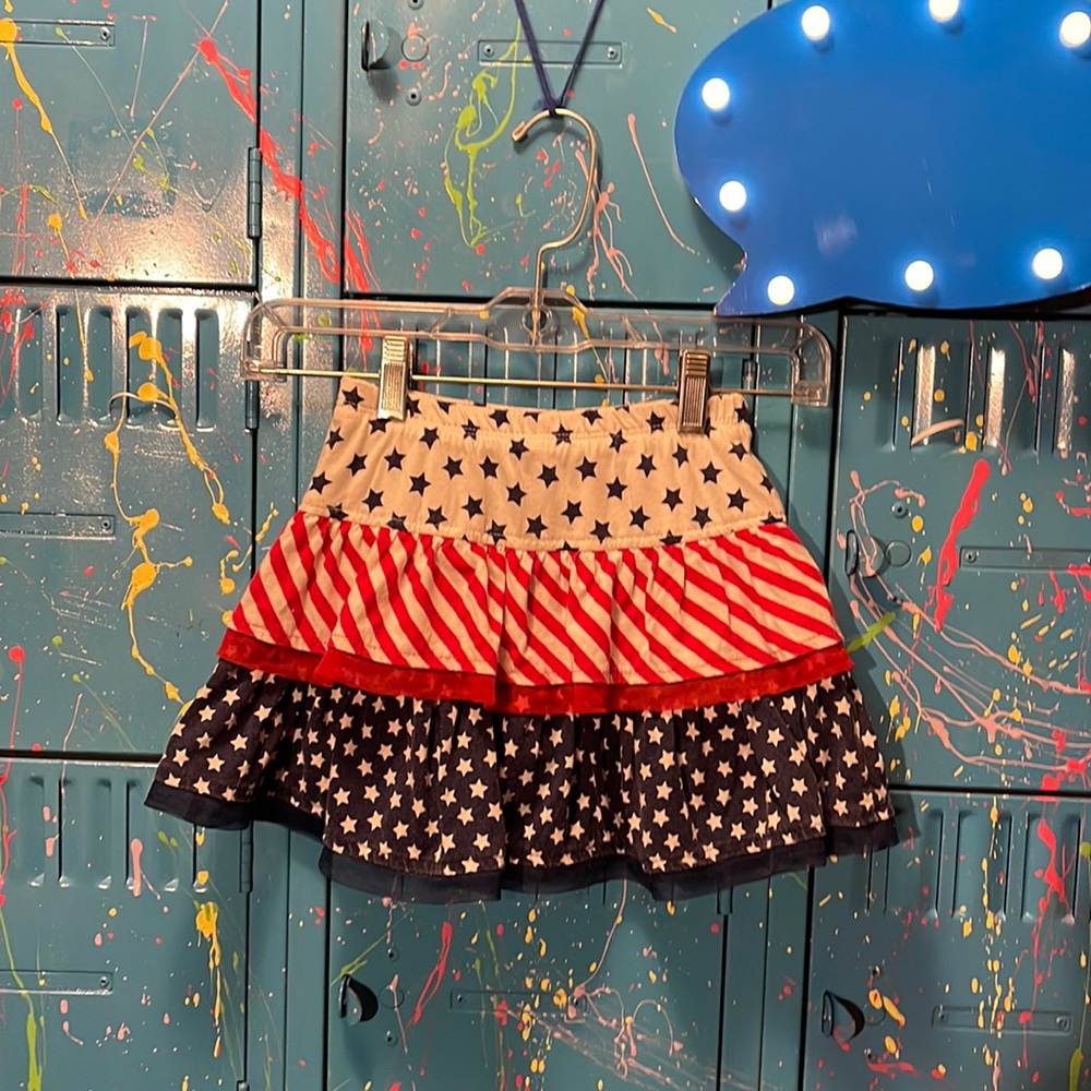 💰🚨CLEARANCE 🚨💰 
Celebrate. Girls skort. 5T. G176 - Picture 5 of 7